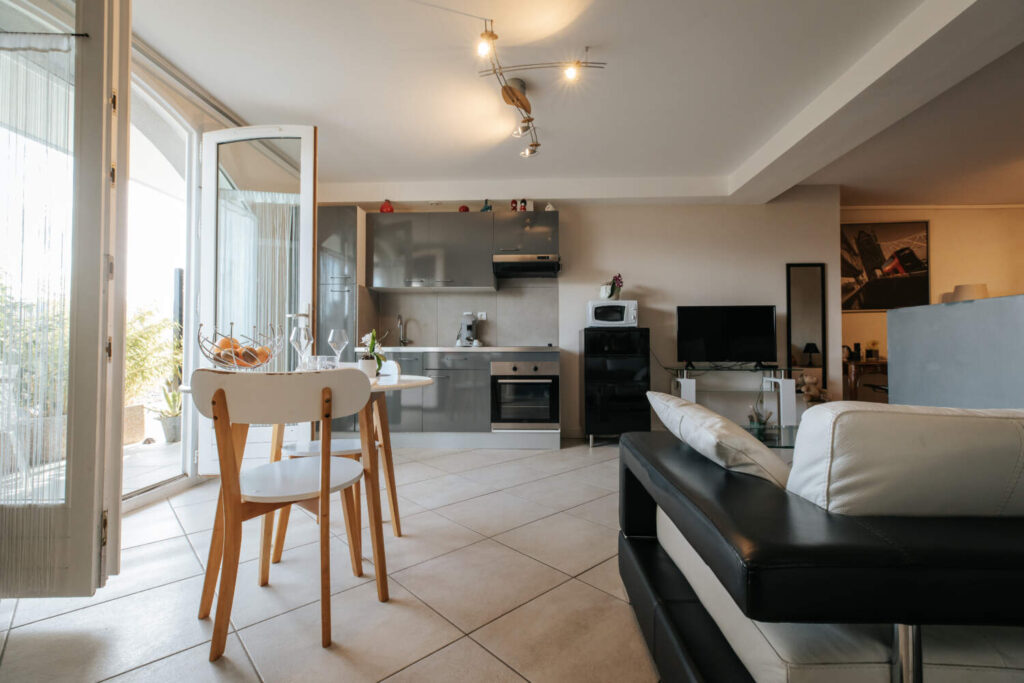 Intérieur de l'appartement et cuisine de l'Edelweiss